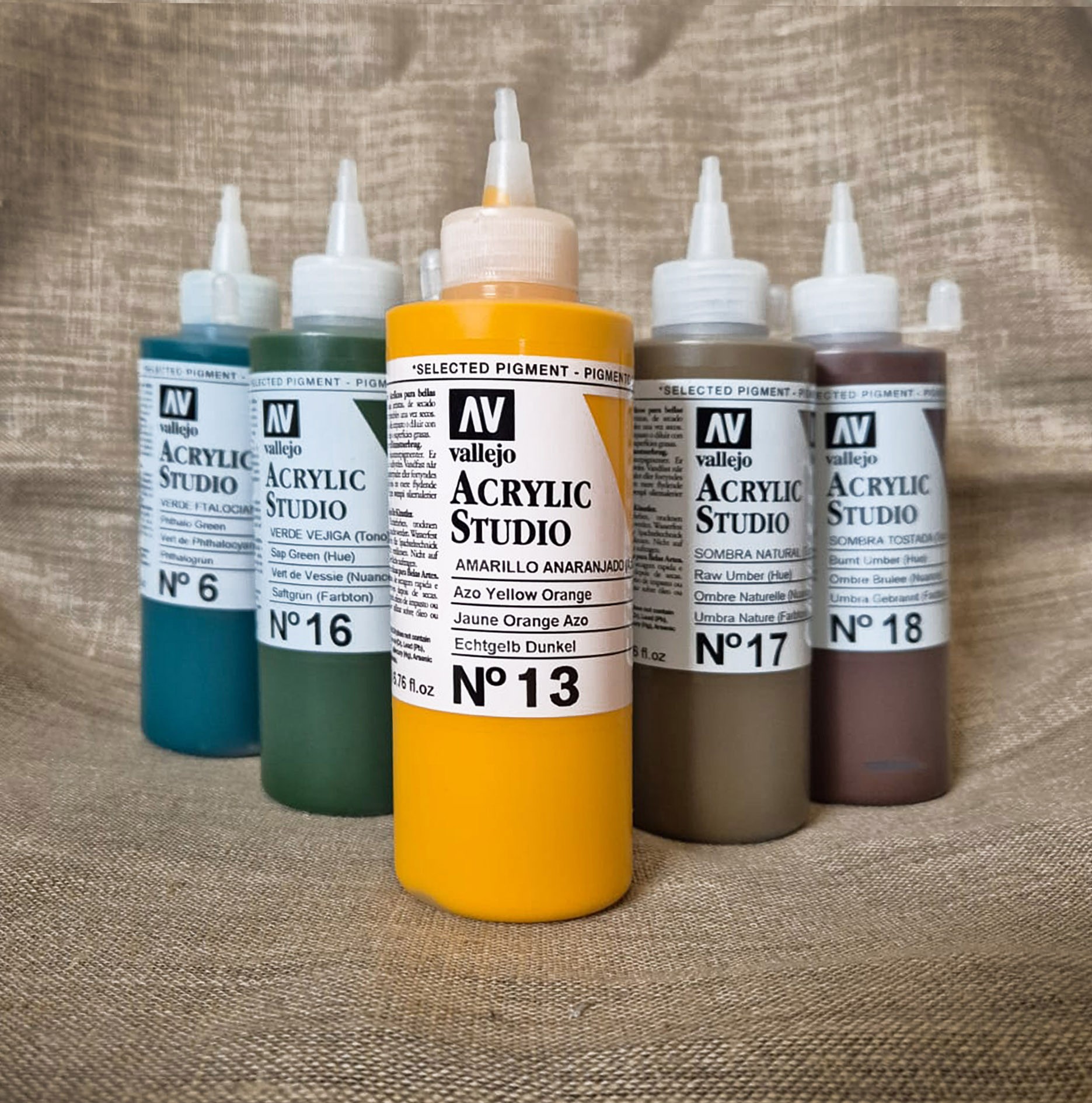 Peinture acrylique : un caméléon artistique